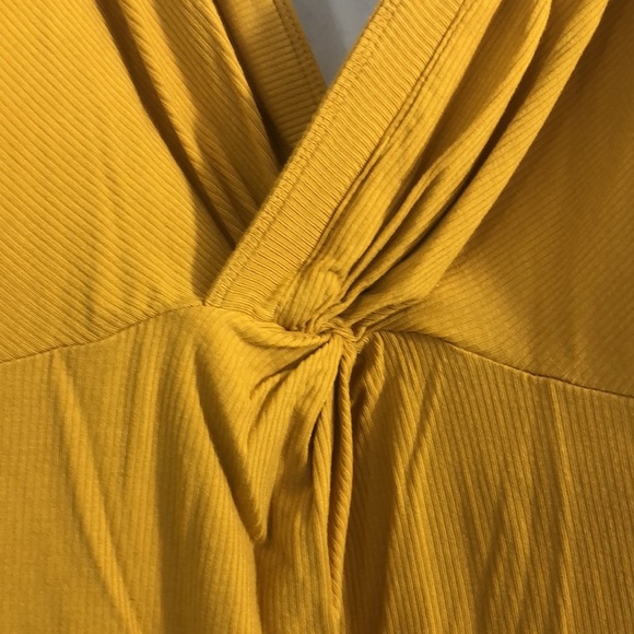 Free People Shimmy Shake Gold Open Back Top Small - Picture 5 of 11